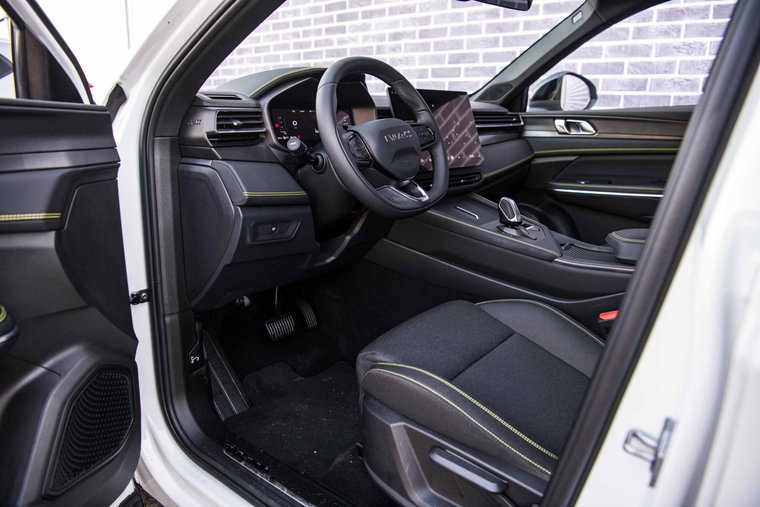 Vehicle Image 15