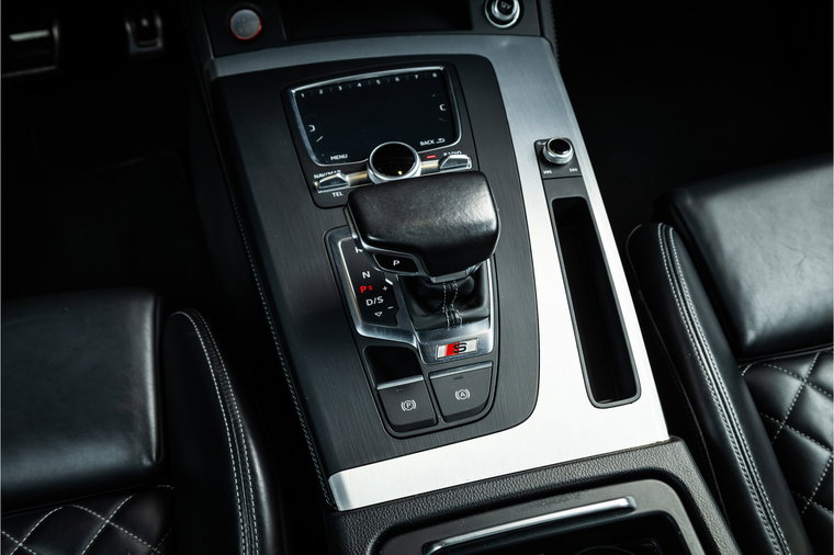 Vehicle Image 19