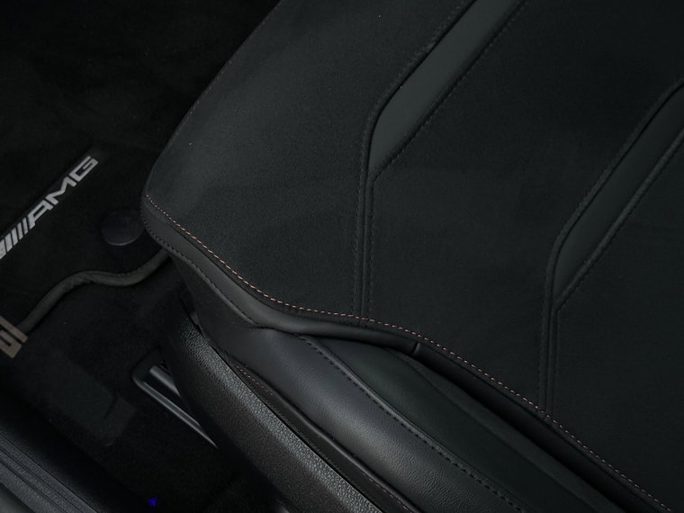 Vehicle Image 38