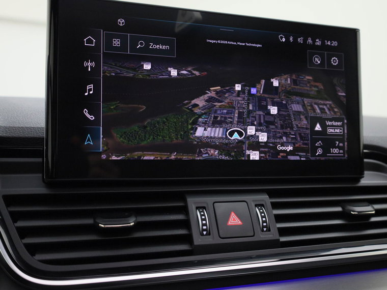 Vehicle Image 6