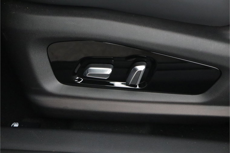 Vehicle Image 50