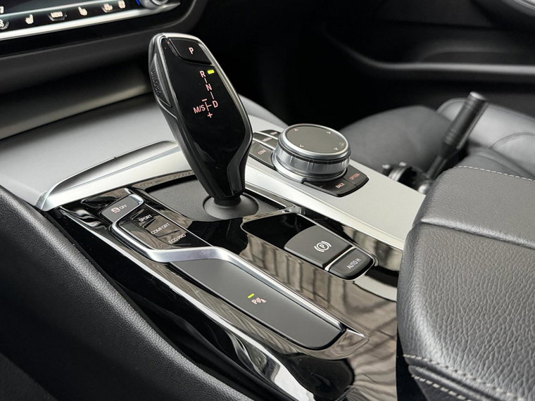 Vehicle Image 40