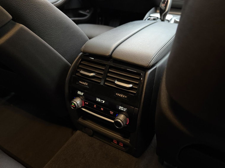 Vehicle Image 53