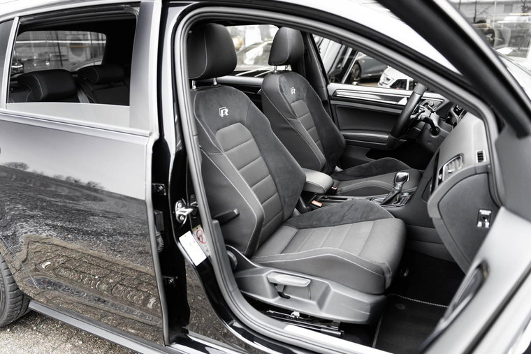 Vehicle Image 19