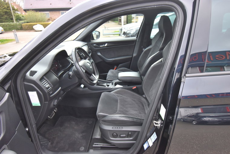 Vehicle Image 28