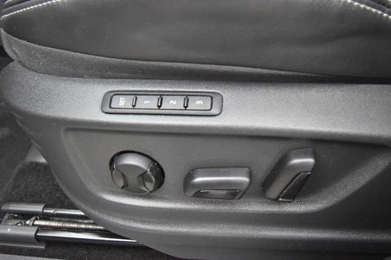 Vehicle Image 29