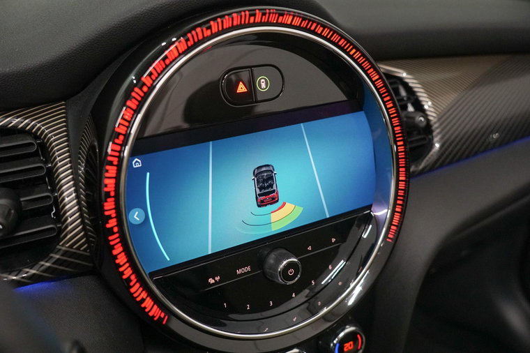 Vehicle Image 14