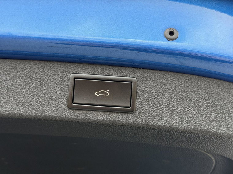 Vehicle Image 52