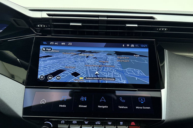 Vehicle Image 22