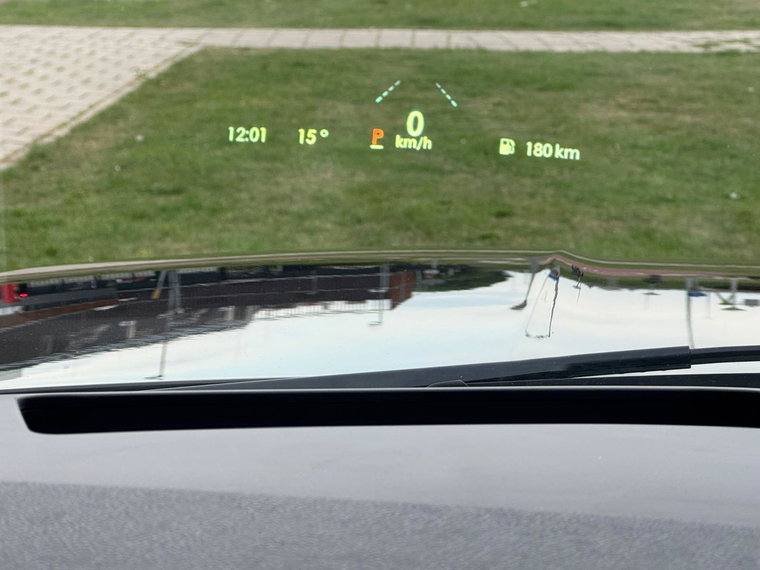Vehicle Image 32