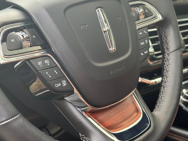 Vehicle Image 39