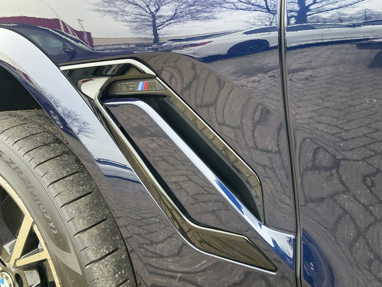 Vehicle Image 35