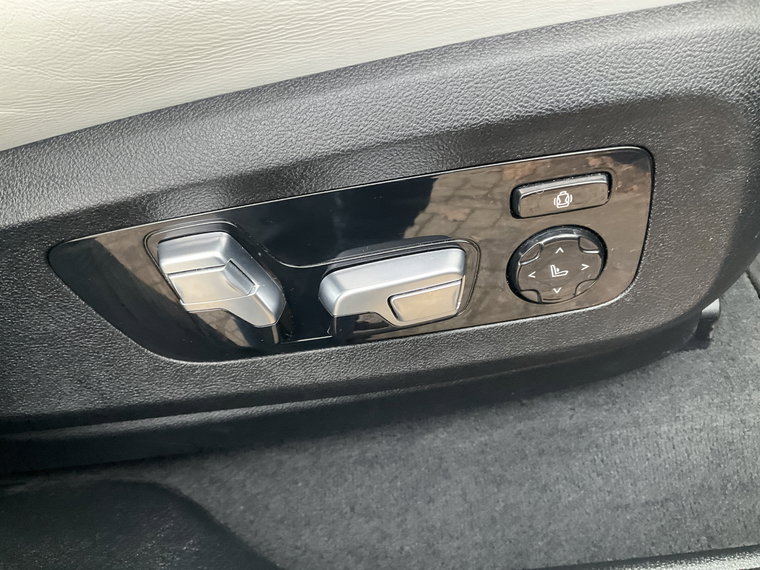Vehicle Image 39