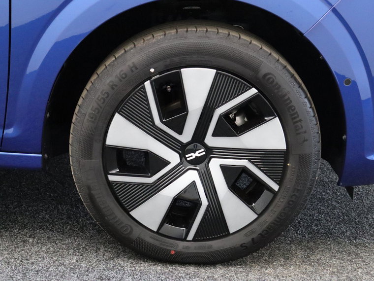 Vehicle Image 37