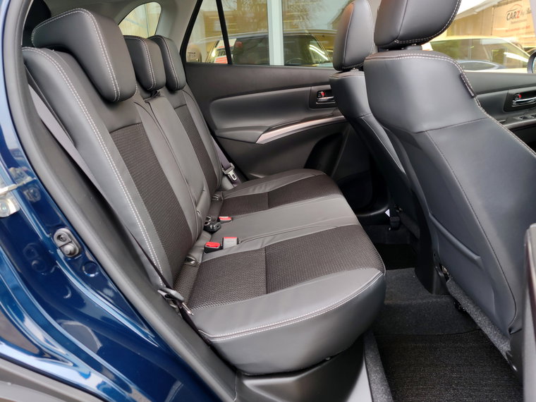 Vehicle Image 11