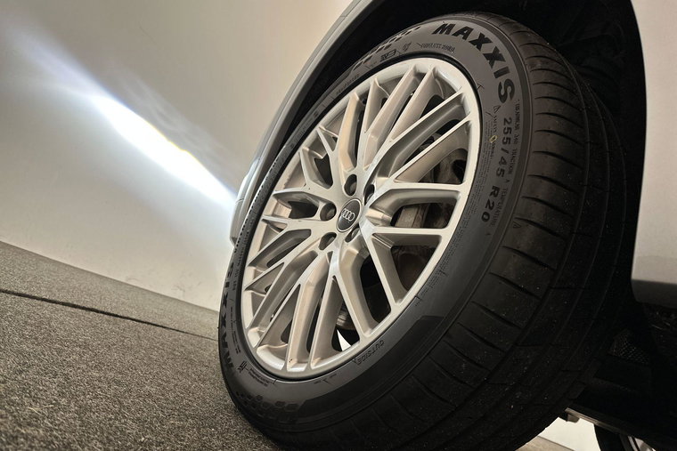 Vehicle Image 13