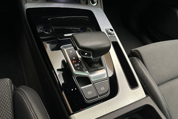 Vehicle Image 37