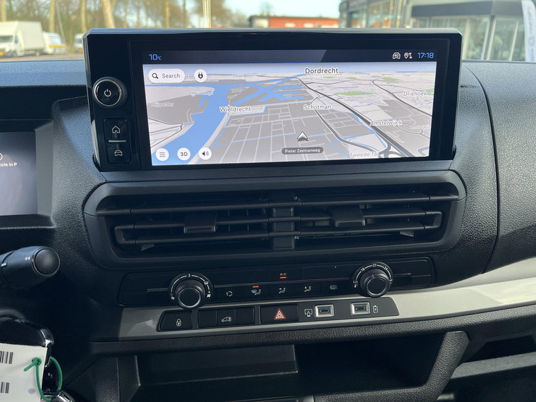 Vehicle Image 39