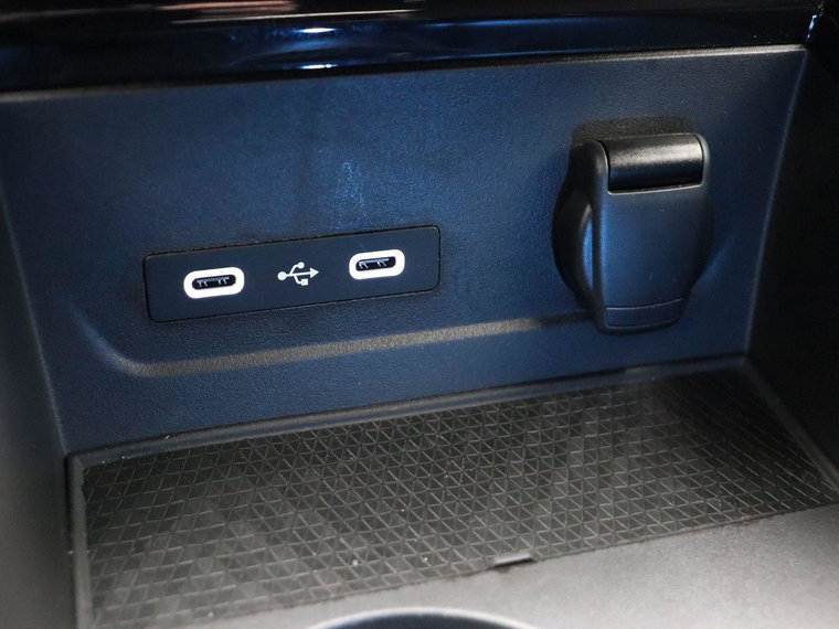 Vehicle Image 33