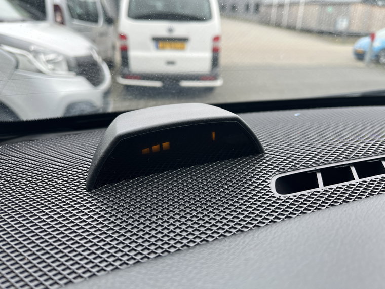 Vehicle Image 38
