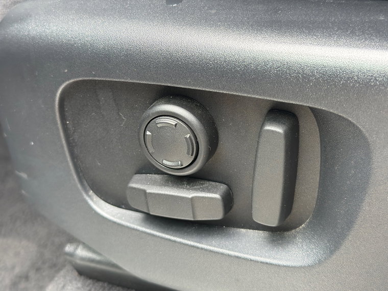 Vehicle Image 40