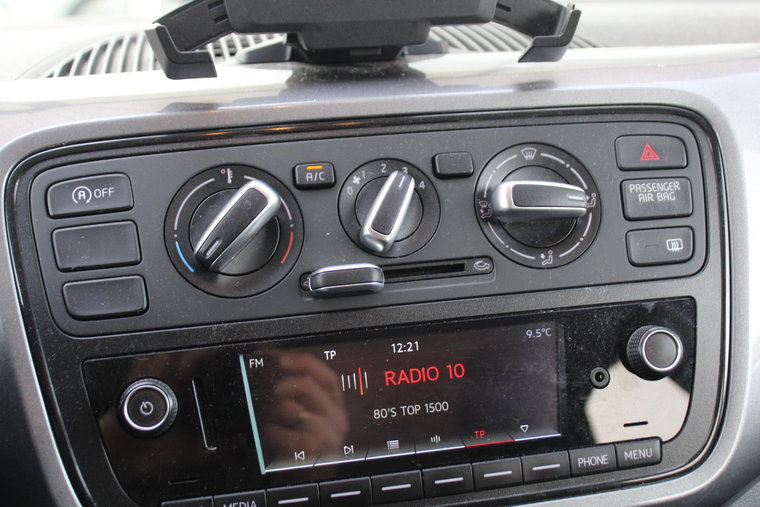 Vehicle Image 19