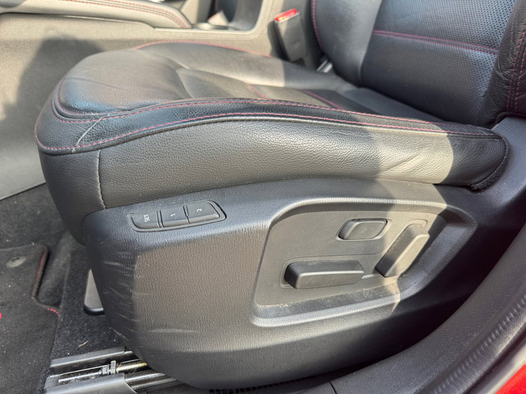 Vehicle Image 17