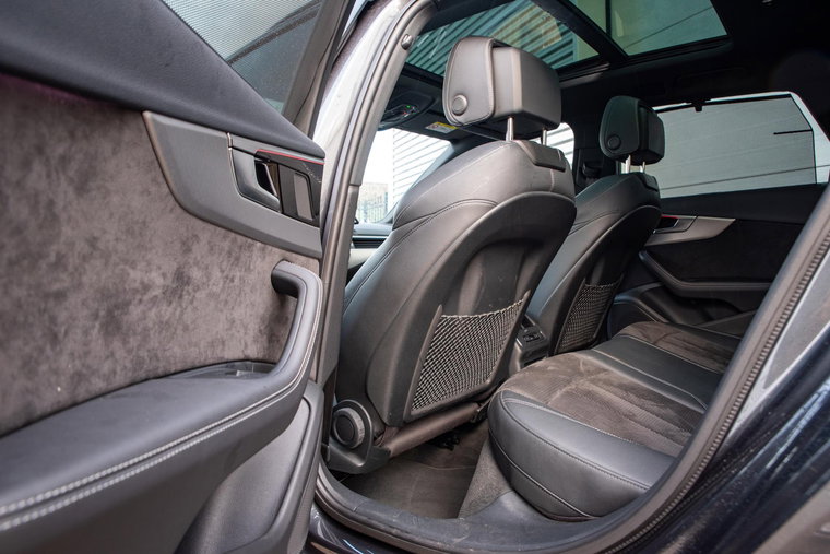 Vehicle Image 13