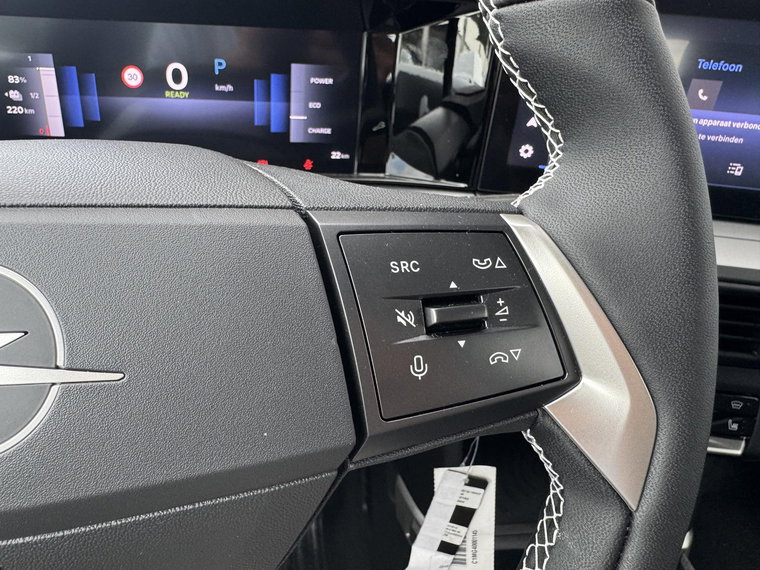 Vehicle Image 32