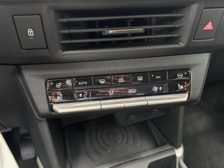Vehicle Image 41