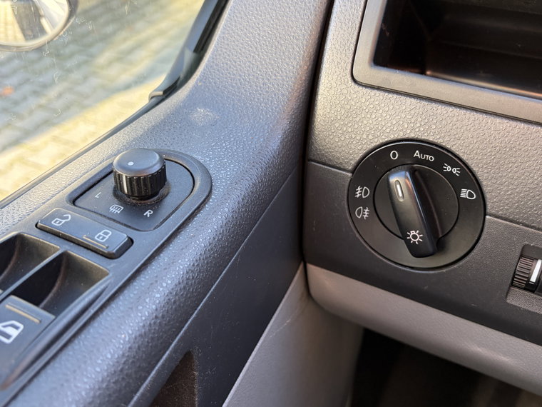 Vehicle Image 33
