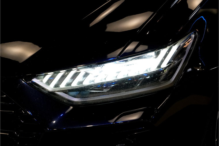 Vehicle Image 11