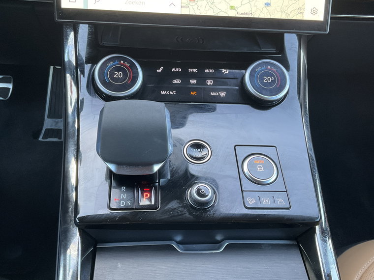 Vehicle Image 38