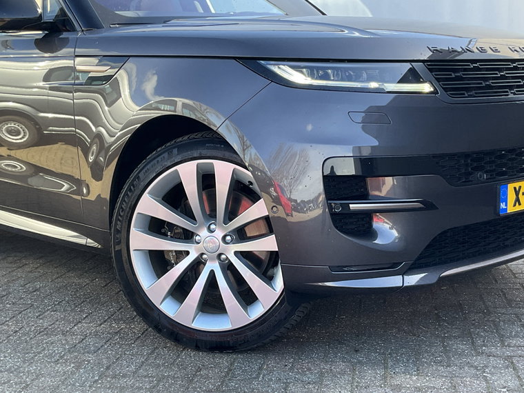 Vehicle Image 8