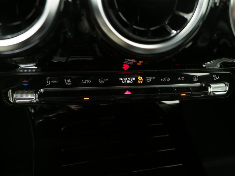 Vehicle Image 29