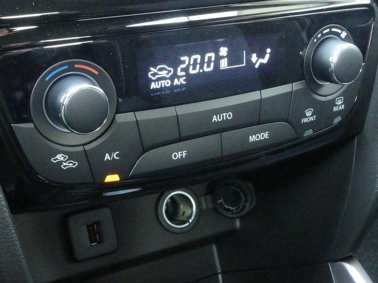 Vehicle Image 23
