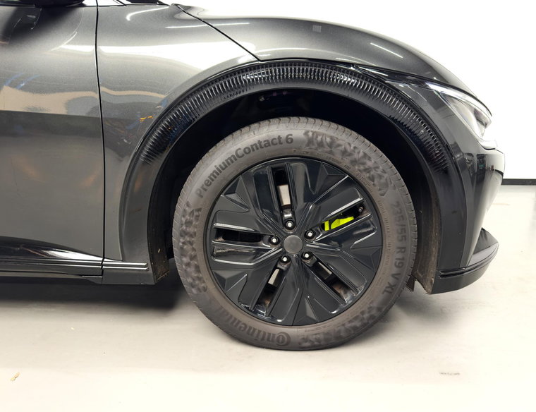 Vehicle Image 16