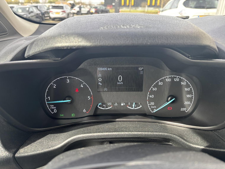 Vehicle Image 27