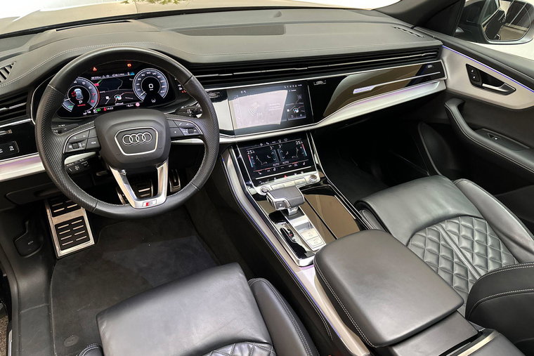 Vehicle Image 4