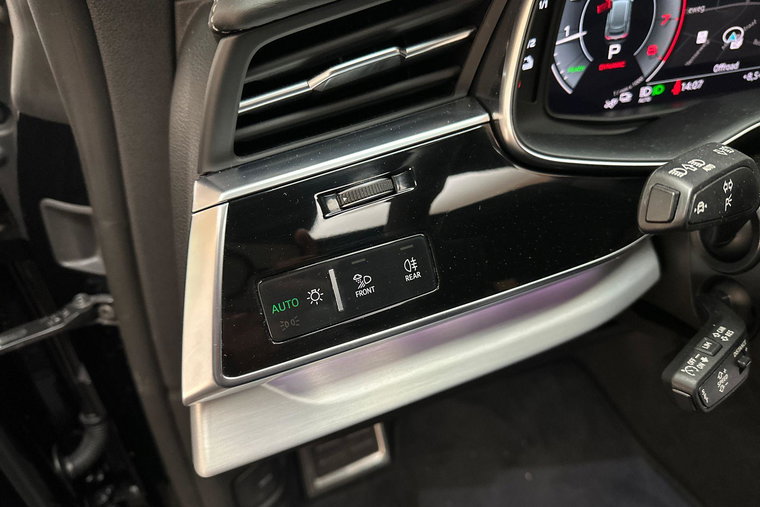 Vehicle Image 23