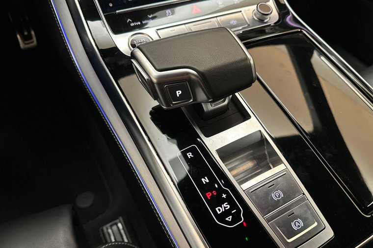 Vehicle Image 35