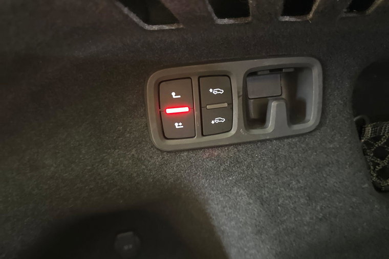 Vehicle Image 37