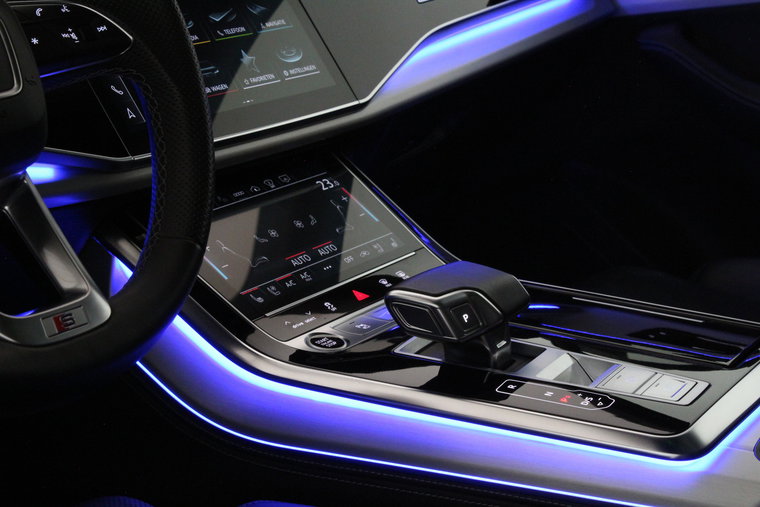 Vehicle Image 9