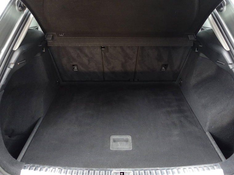 Vehicle Image 33