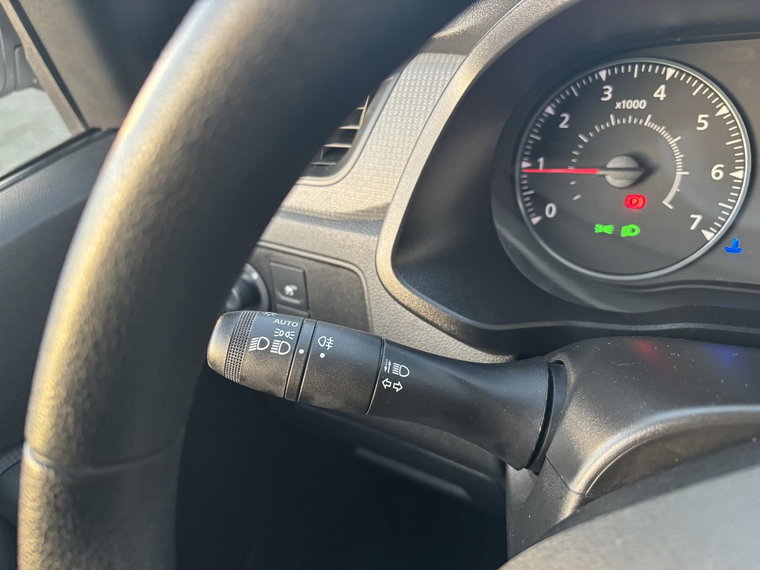 Vehicle Image 32