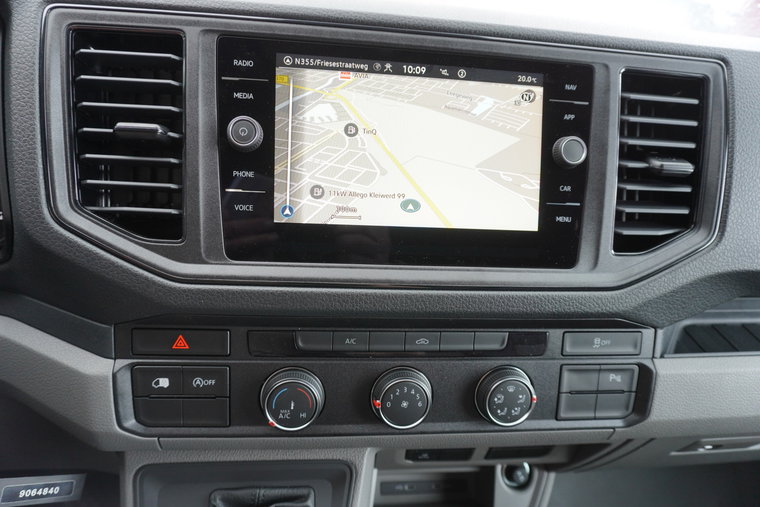 Vehicle Image 25