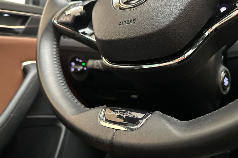 Vehicle Image 26