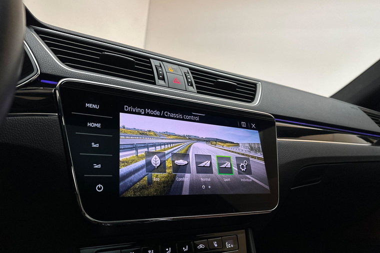 Vehicle Image 35