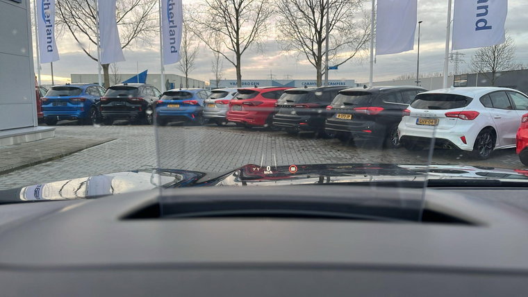 Vehicle Image 30