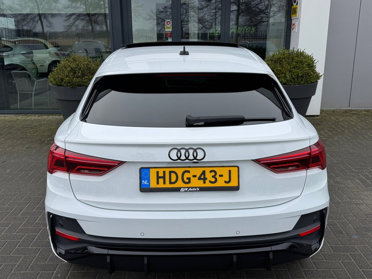Vehicle Image 45